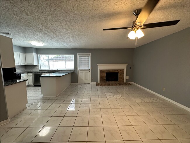 Photo - 3319 Green Fields Dr
