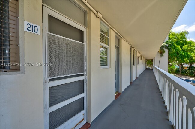Photo - 2851 Leonard Dr Unit J210