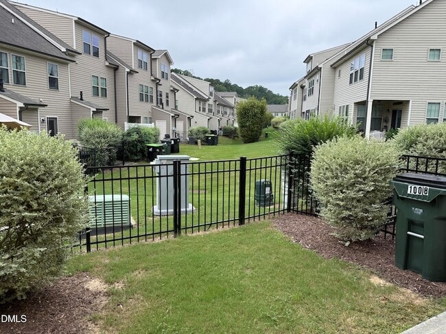 Photo - 1008 Midtowne Way