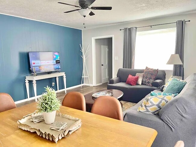 3360 Ransdell St Unidad A 3 bd