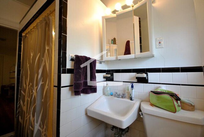 Photo - No Brokers Fee, Large 2 levels Unit on Washington Sq., Heat and Hot Water Included, Laundry on a ...