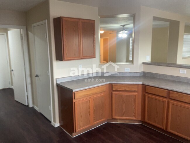 Photo - 5205 Caprock Dr NE