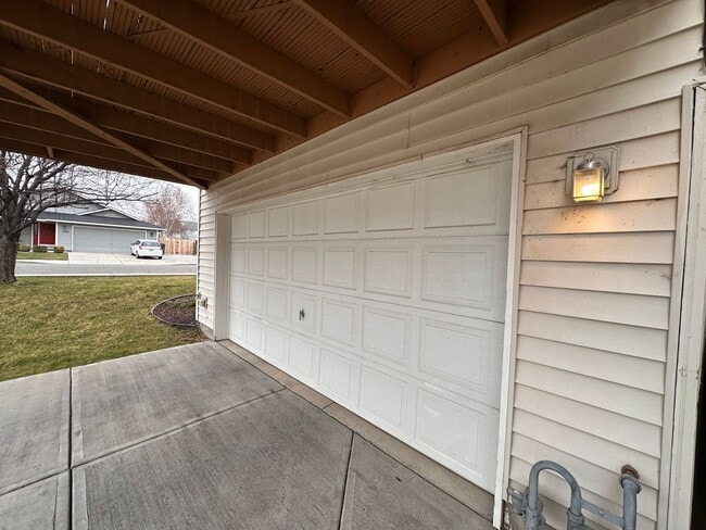Photo - 3 bed, 3.5 bath townhome - Rd 68