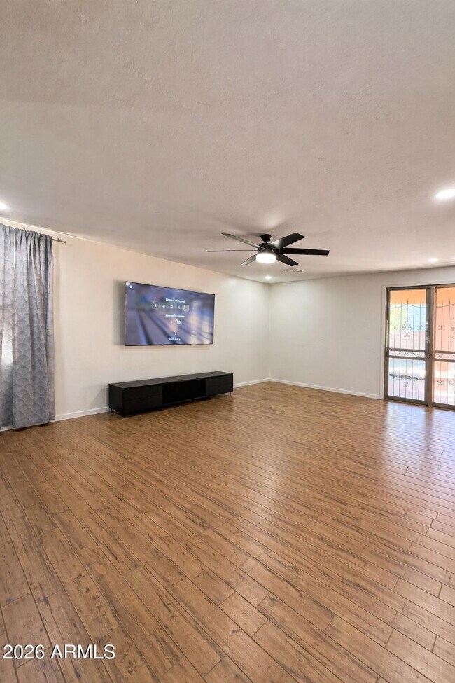 Photo - 1906 E Patrick Ln