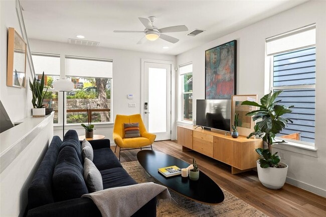 Photo - 3109 Aldwyche Dr