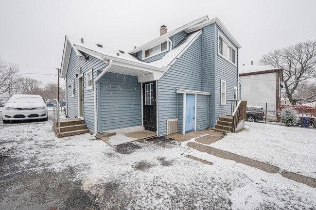 Photo - 264 N Jackson St Unidad 2