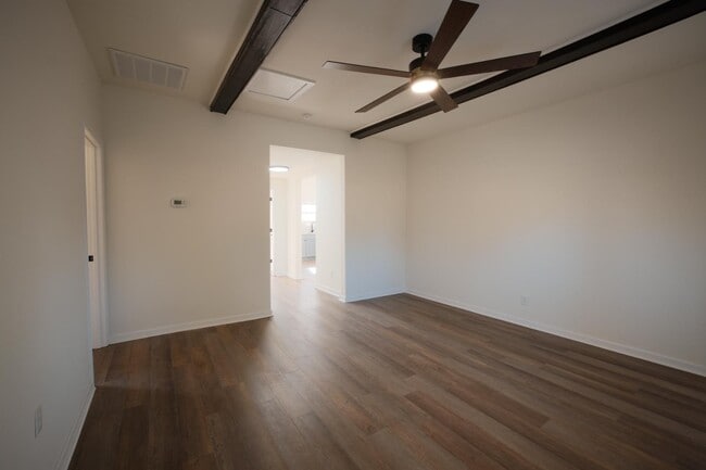 Photo - 4313 Wallace St