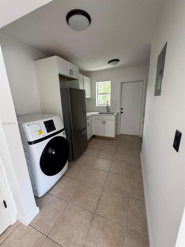 Building Photo - 1521 NW 5th Ave Unit 1-2