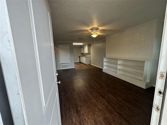 Photo - 8320 Cambridge Rd
