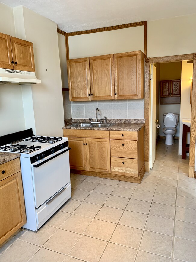 Photo - 156 Main St Unit 8