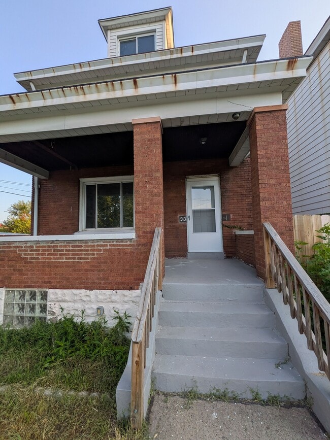 Building Photo - 313 Jacob St Rental