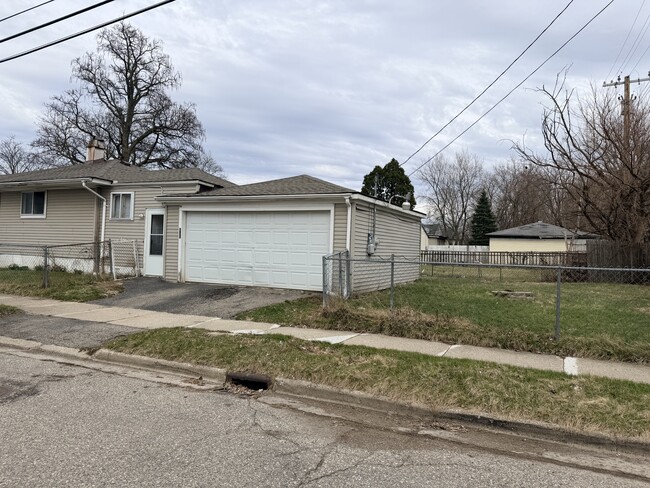 Photo - 515 Alton Ave