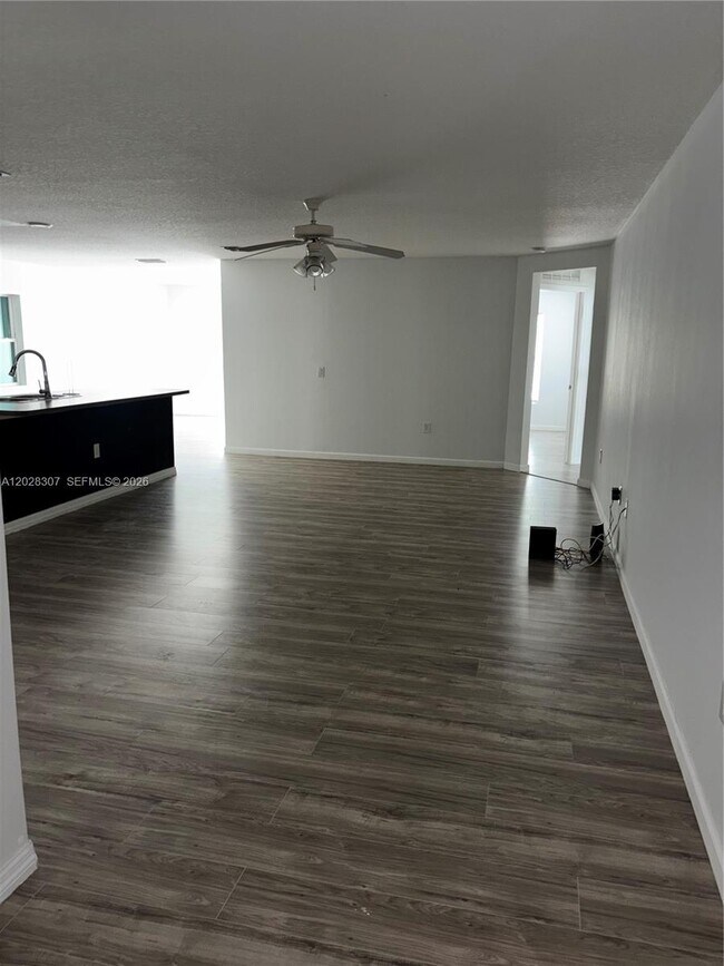 Photo - 2650 Degroodt Rd SW