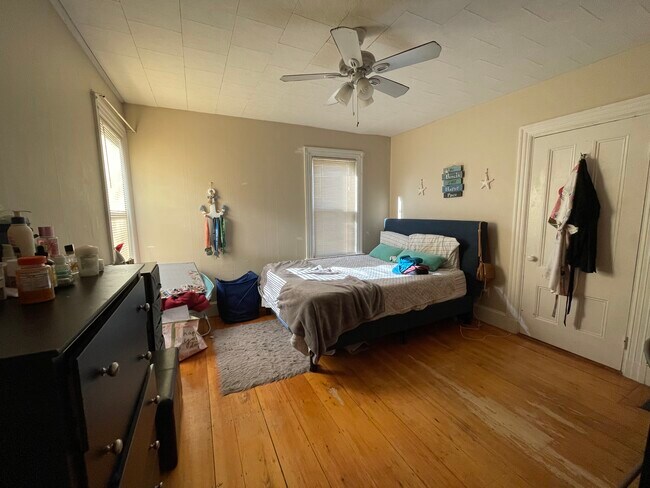 Photo - 112 College Ave Unidad 1##