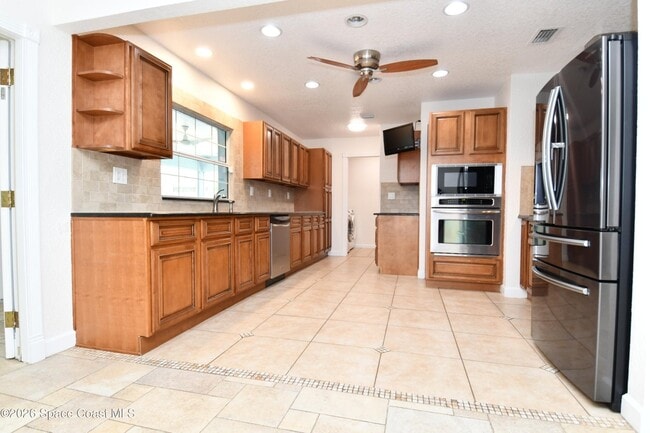 Photo - 2185 Acacia St NE
