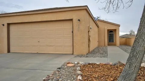 Building Photo - 2257 High Desert Cir NE