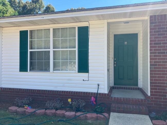 Photo - Two Bedroom Unit in Bustling 9 Mile Area i...
