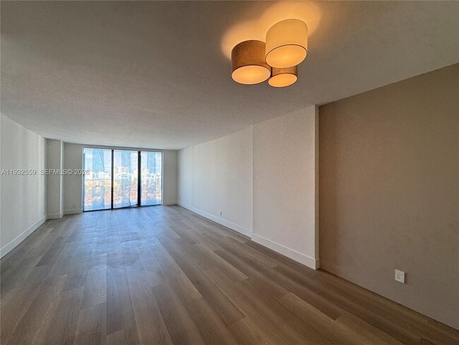 Building Photo - 18151 NE 31st Ct Unit 1714