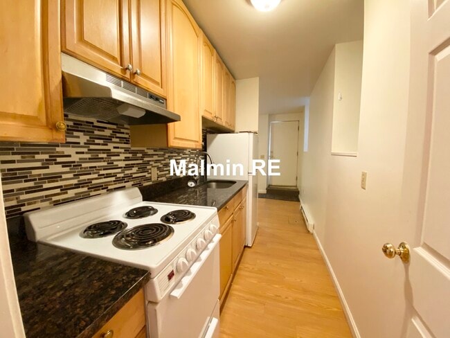 Building Photo - 2 Shepherd Ave Unit 3 Rental
