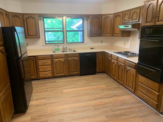 Photo - 5437 Tuck Rd