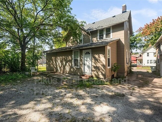 Building Photo - 405 Kling St Rental