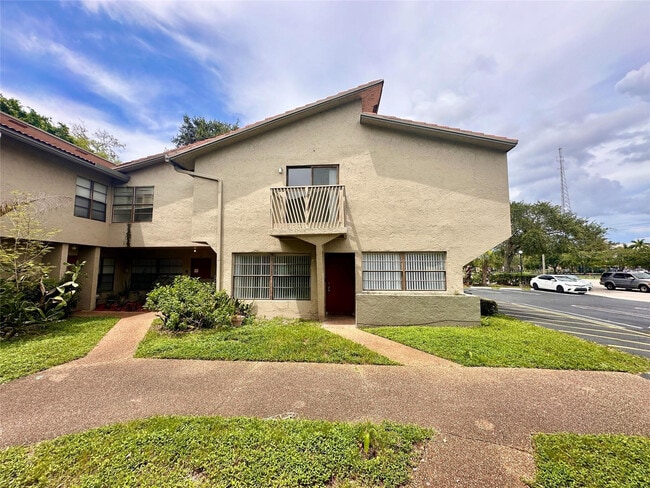 Building Photo - 2580 Coral Springs Dr