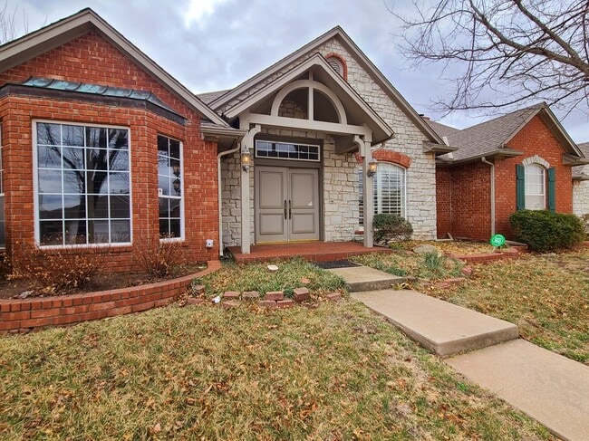 Photo - 5604 NW 106th St