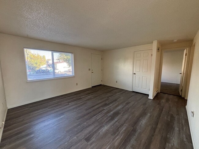 Photo - 4035-4037 Amber Ln Unit 4037 Amber