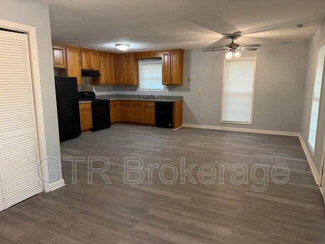 Photo - 1145 Booker Ave SW