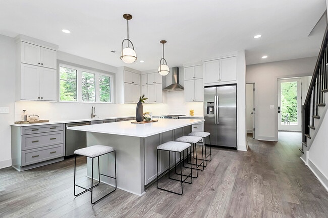 Photo - 1744 Arnold Dr