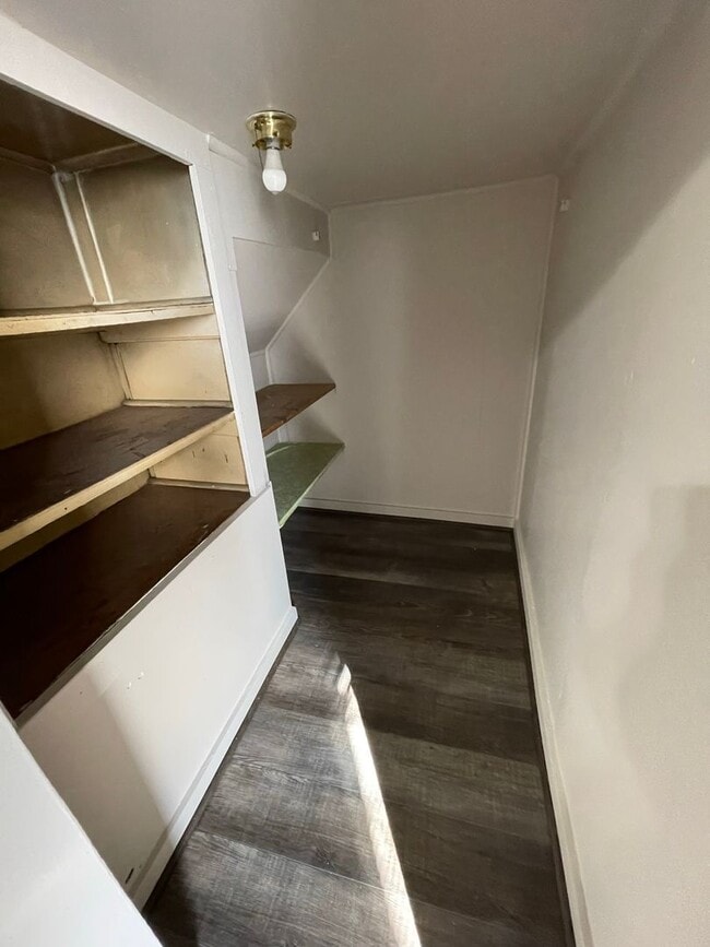 Photo - 934-936 W 5th St Unit 934 W 5th St (Downstairs)