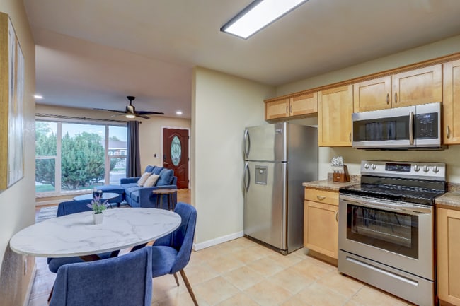 Photo - 7777 Umatilla St