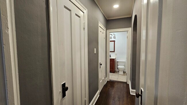 Photo - 6541 N Francisco Ave Unit 2