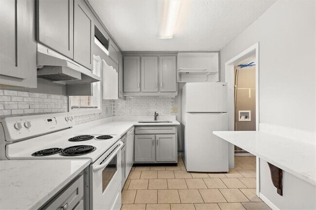 Photo - 360 Winding River Dr