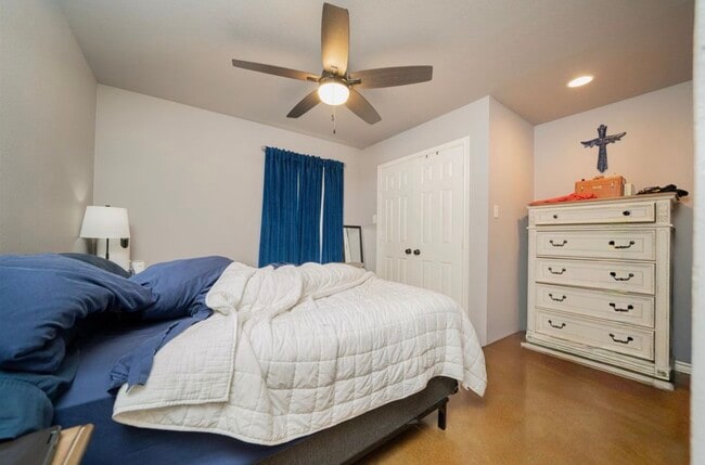 Photo - 271 Lawrence Rd