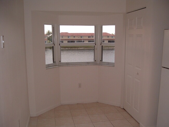 3482 Briar Bay Blvd