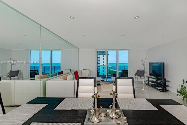 Photo - 2301 Collins Ave Unidad 1210