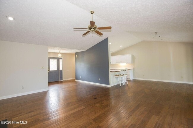 1205 Greenbriar Dr