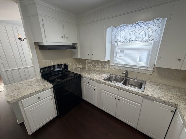 Photo - 1228 Griffin St