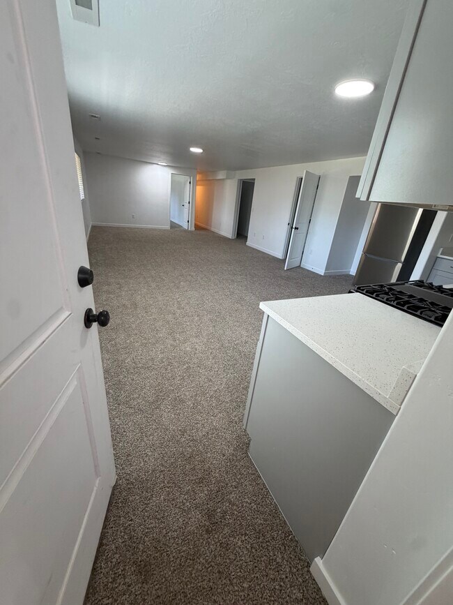 Building Photo - 343 E 6725 S Unit Basement Apartment