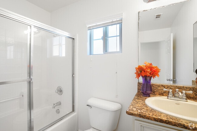 3 BR, 2.5 BA - 1,485 SF