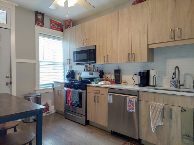Photo - 3703 N Racine Ave Unit 1
