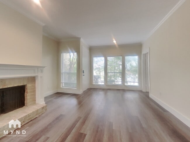 Photo - 2100 Tanglewilde St Unit 747