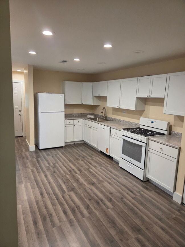 Photo - 21836 Orion Ave