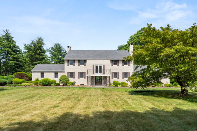 Building Photo - 66 Middle Ridge Rd Rental