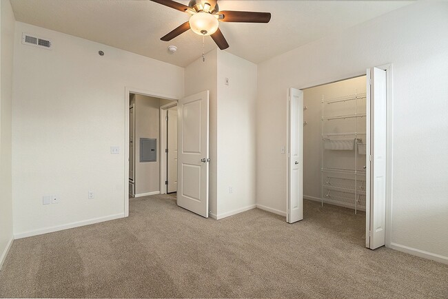 Photo - Lynbrook Apartments and Townhomes