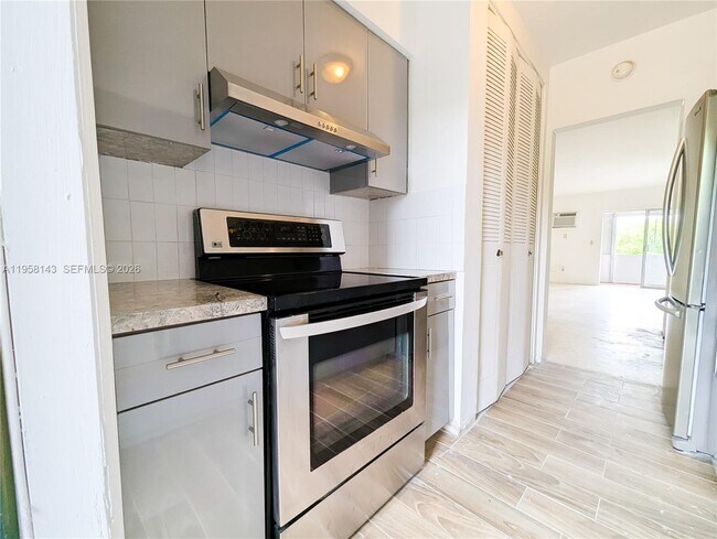 Photo - 1590 NE 127th St Unit 206