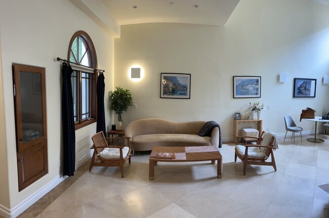 Photo - 1027 10th St Unit 2 - townhome