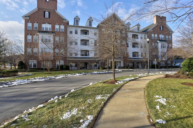 Photo - 2BD/2BA Fabulous River Hill Condo Unit 404