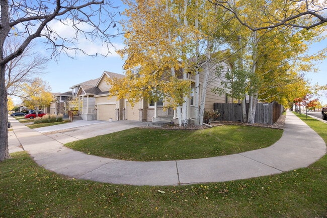 Photo - 2 bed/ 2.5 bath duplex in established neighborhood with corner lot Unit A